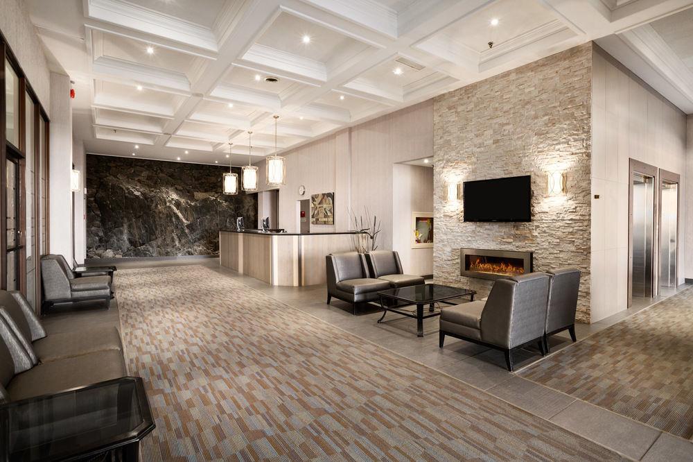 The Senator Hotel & Conference Center Timmins Exteriör bild