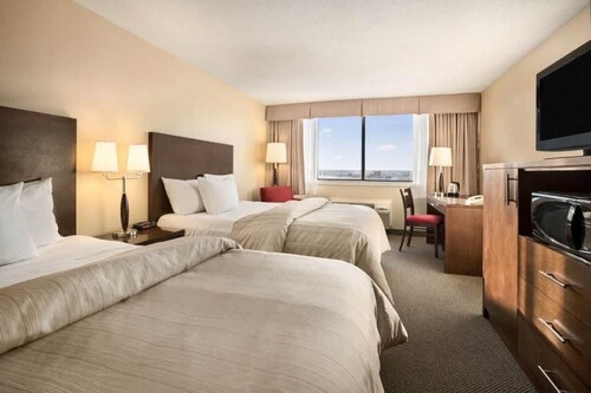 The Senator Hotel & Conference Center Timmins Exteriör bild